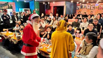 １２月委員会事業　子どもも楽しい　大人のクリスマス会　を実施しました